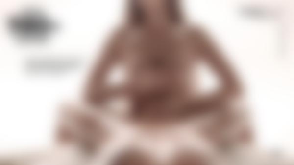 Skærmgreb #9 fra filmen Fine Art Erotisk Massage