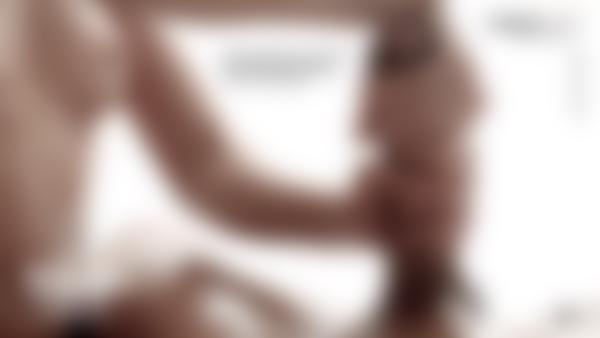 Skærmgreb #12 fra filmen Fine Art Erotisk Massage