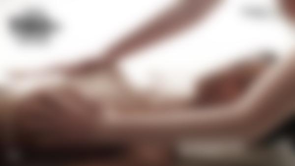 Tangkapan layar # 10 dari film Pijat Orgasme Pertama Kali