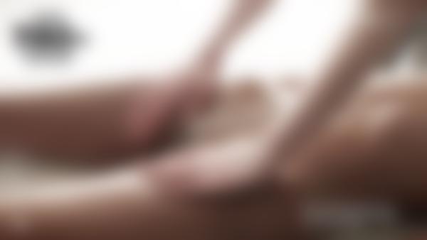 Tangkapan layar # 11 dari film Pijat Orgasme Pertama Kali