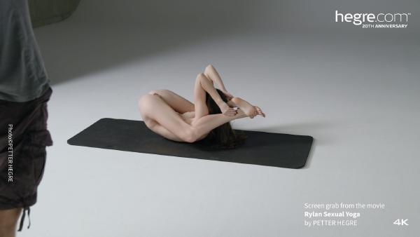 Captura de tela #5 do filme Rylan Yoga Sexual